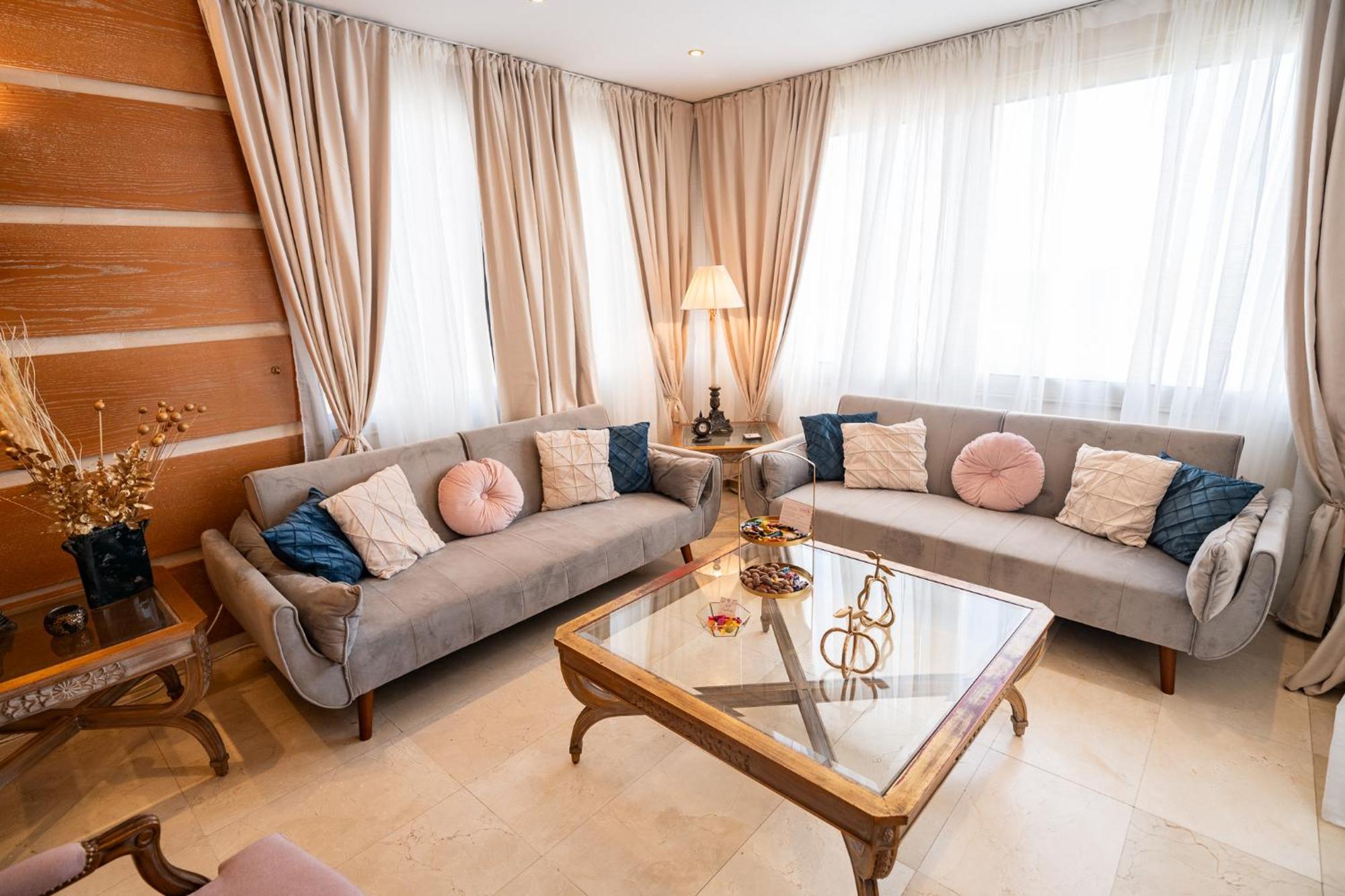 Quattro Beachfront Sea View Ap 4 لارنكا المظهر الخارجي الصورة